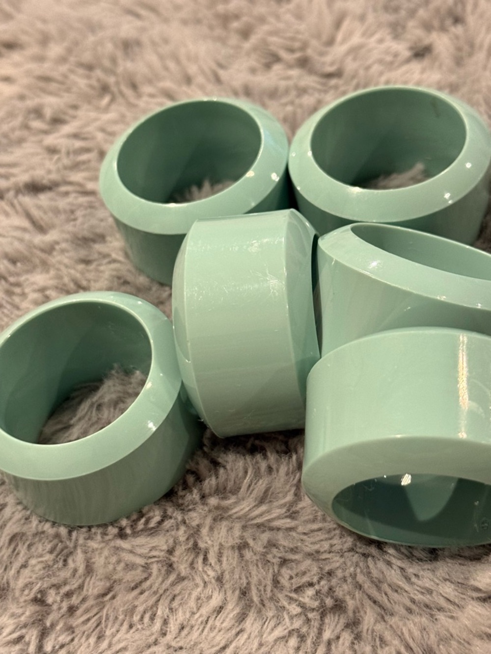 VINTAGE Light Green Resin/Plastic Napkin Rings - Set of 6